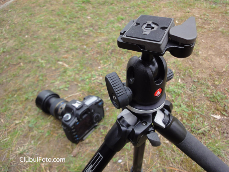 Am testat noul trepied Manfrotto 294A4 cu cap 496RC2