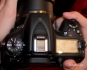 Nikon D7100 - Rotita de selectie a modurilor de fotografiere si ecranul LCD secundar