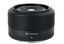 Sigma 30mm f/2.8 pentru aparatele foto cu senzori Micro 4/3 (Mirrorless)